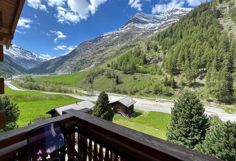 בית מלון כפרי Les Bouquetins