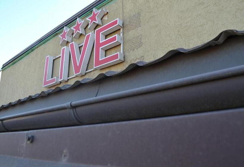 Отель Live Tulcea