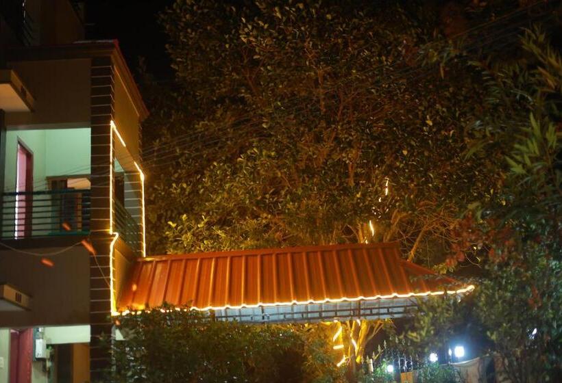 호텔 Nakshatra Resort