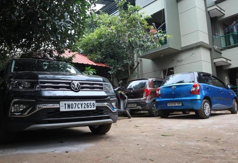 호텔 Nakshatra Resort