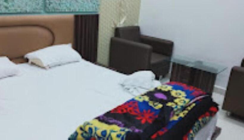 Отель Naman Palace Ujjain