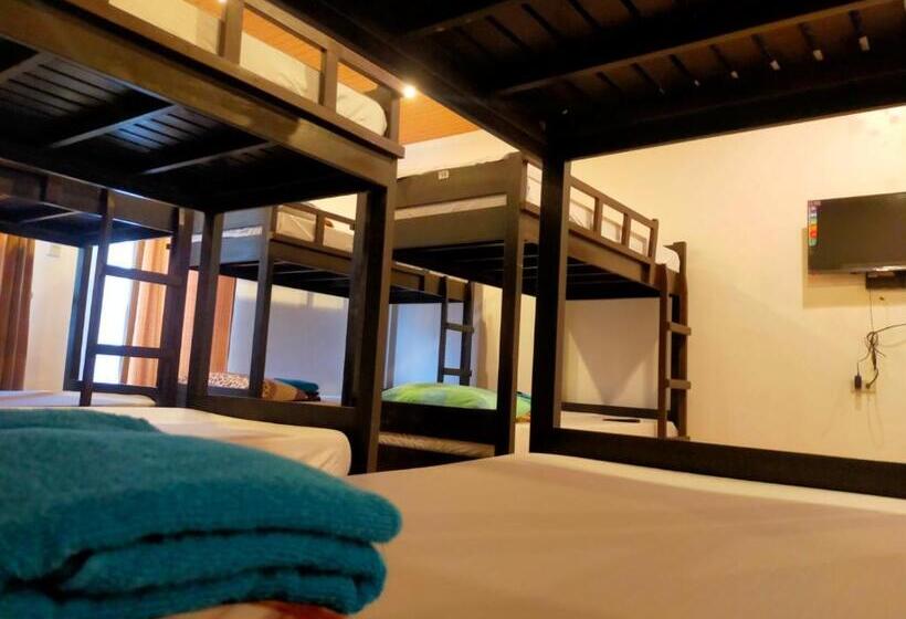 בית מלון כפרי Nest Resort