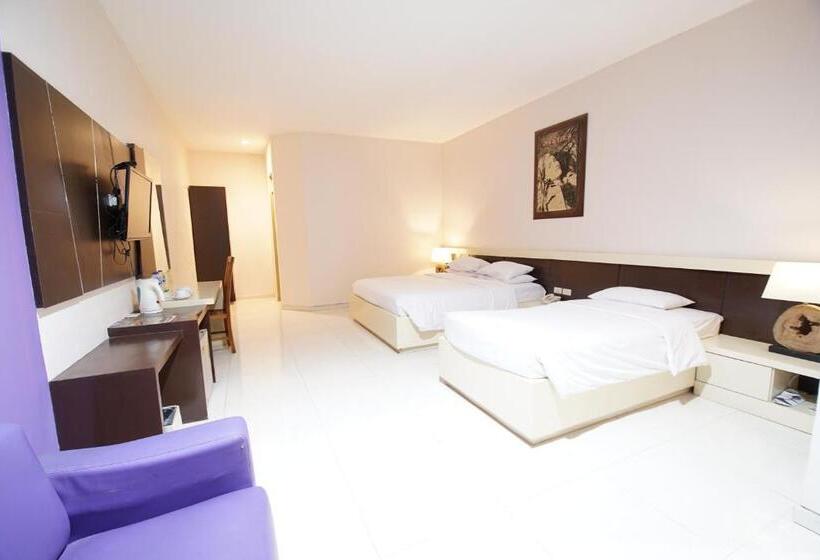 Отель New Puri Garden