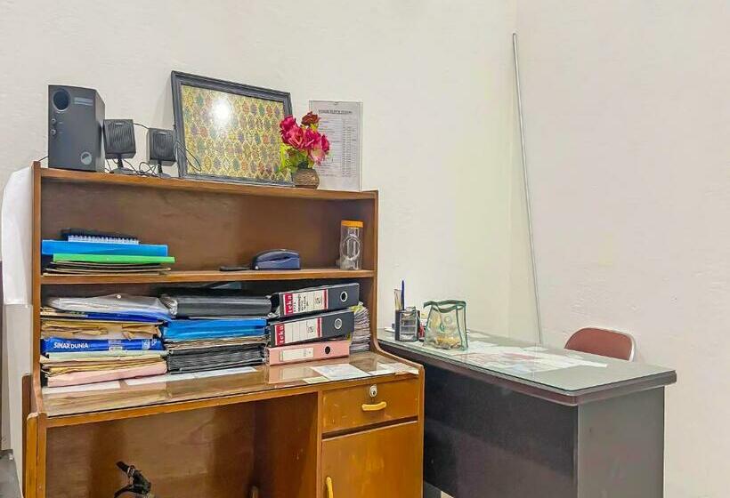 호텔 Oyo 91946  Gajah Mada Indah