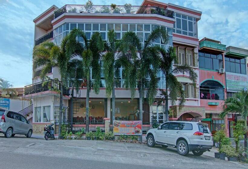 Отель Oyo 91951 Almira Homestay Syariah