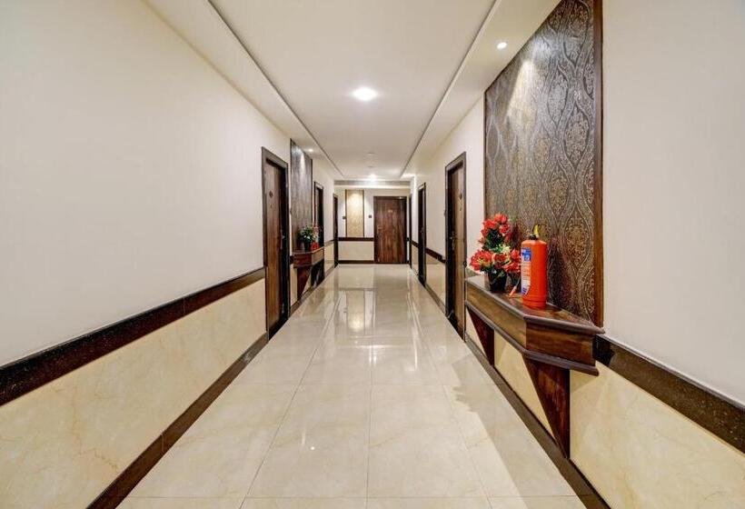 Super Hotel O Vijayawada Near Railway Station