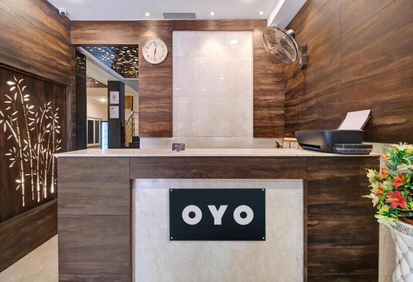 Super Hotel O Vijayawada Near Railway Station