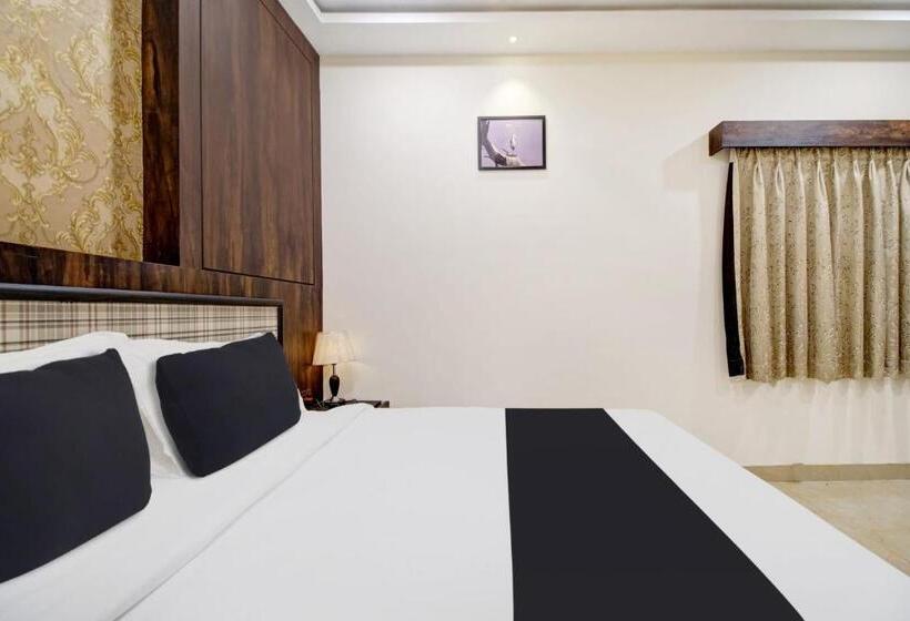 Super Hotel O Vijayawada Near Railway Station