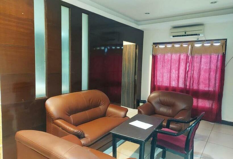 בית מלון כפרי Rl Grand