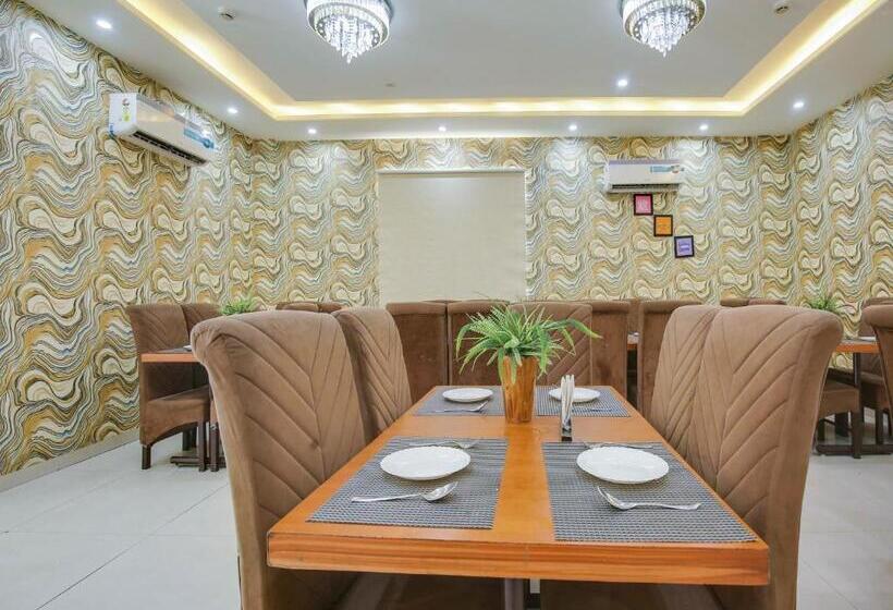 Отель Royal Regency