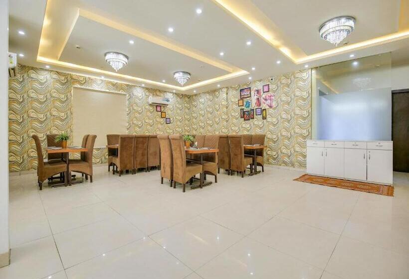 Отель Royal Regency