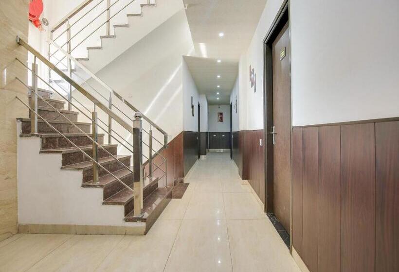 Отель Royal Regency