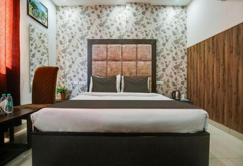 Отель Royal Regency