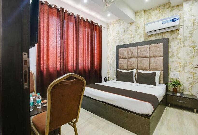 Отель Royal Regency