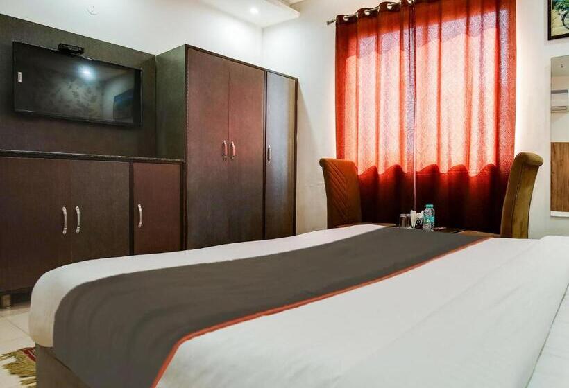 Отель Royal Regency