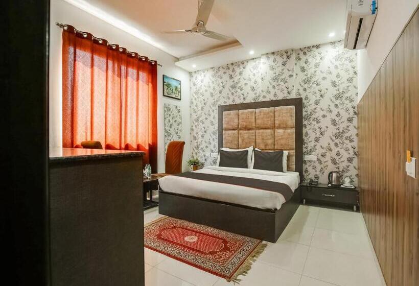 Отель Royal Regency