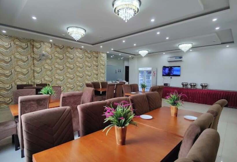 Отель Royal Regency