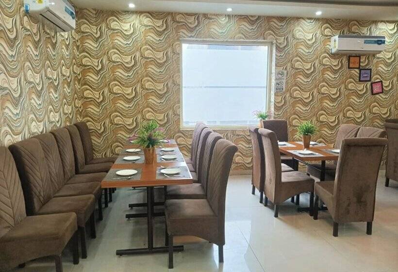 בית מלון כפרי Royal Regency