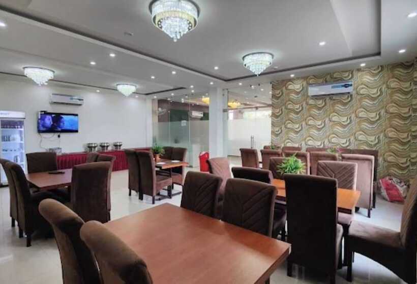 Отель Royal Regency