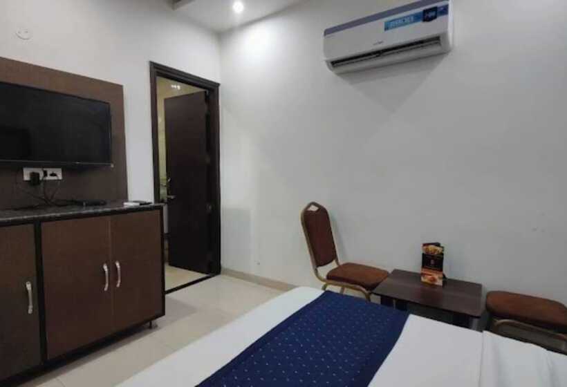 Отель Royal Regency