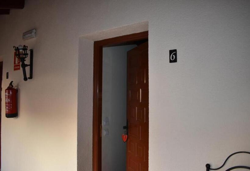 ホテル Rural El Refugio De Los Templarios