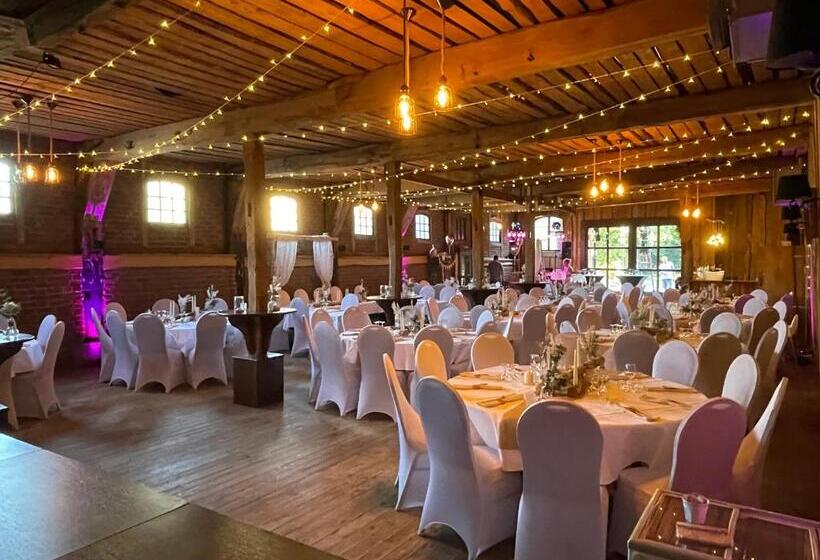 هتل Schloss Diepenbrock