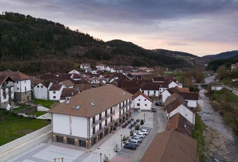 هتل Silken Puerta De Irati