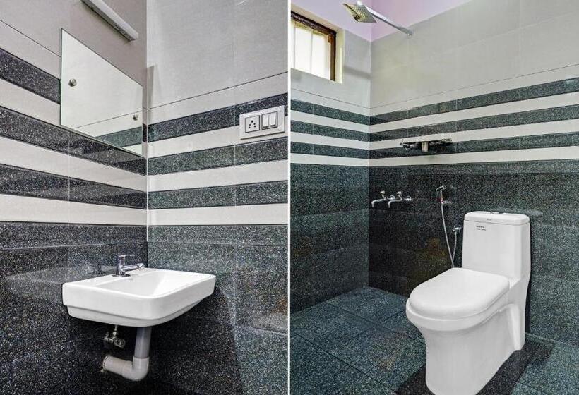 Отель Spot On 804461 Shalom Palace Residency