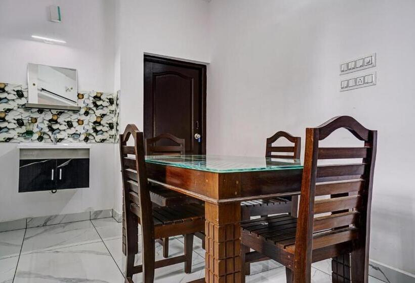 Отель Spot On 804461 Shalom Palace Residency