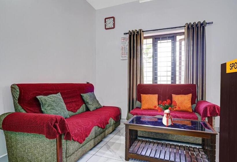 Отель Spot On 804461 Shalom Palace Residency