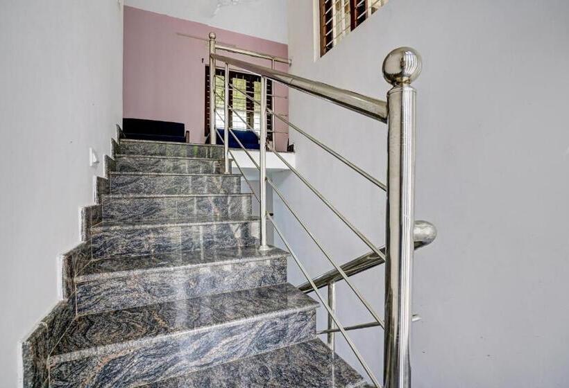 Отель Spot On 804461 Shalom Palace Residency