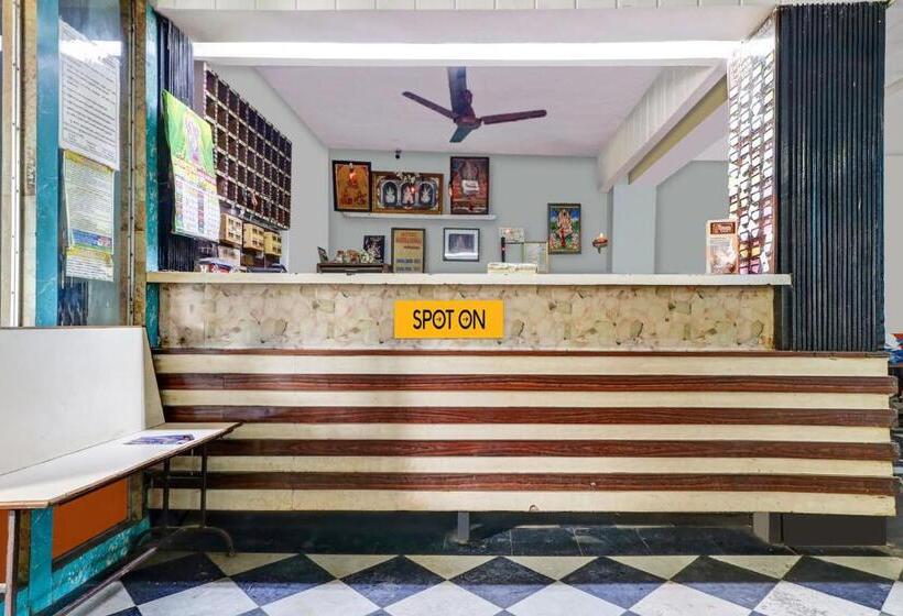 בית מלון כפרי Spot On 80462  Ashoka Lodge