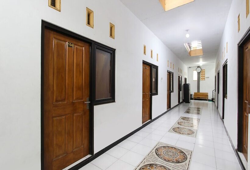 בית מלון כפרי Spot On 91935 Hellena Guesthouse