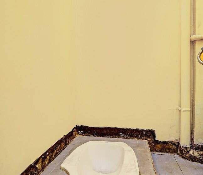 فندق Spot On 91947 Kost Barokah Syariah