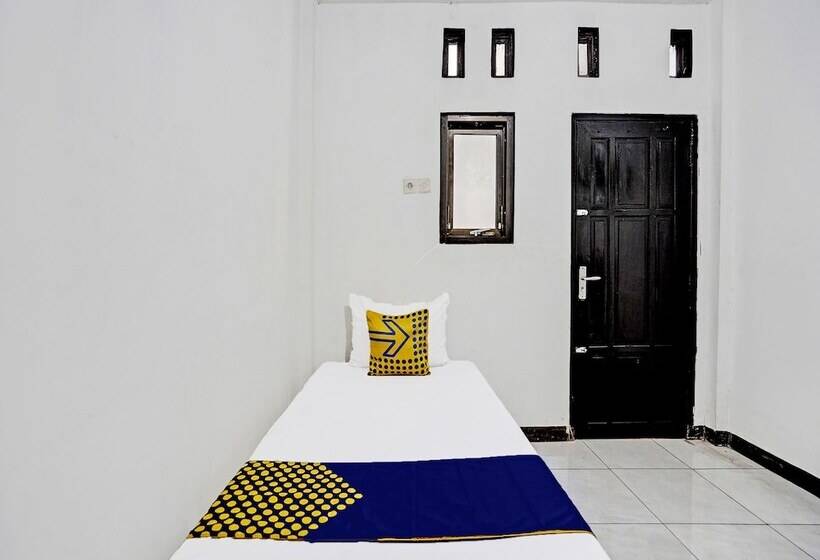 فندق Spot On 91947 Kost Barokah Syariah