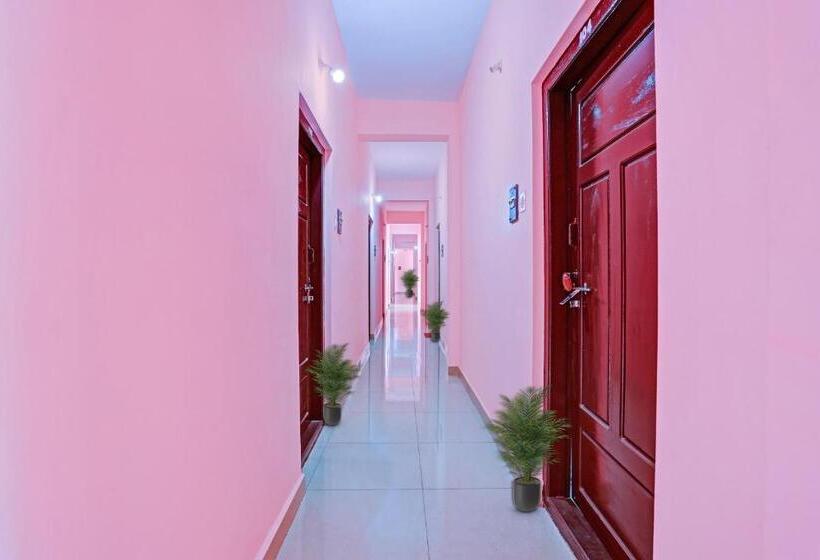 ホテル Spot On Greenland Residency