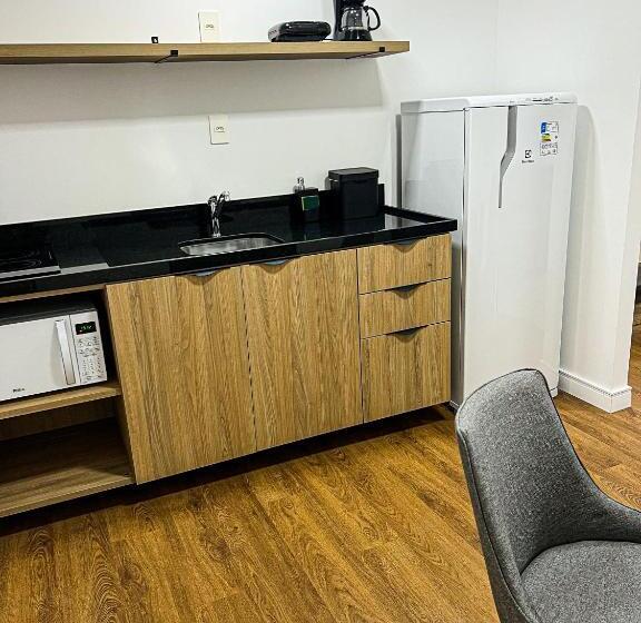 Отель Studios Cityhome Maxplaza Canoas