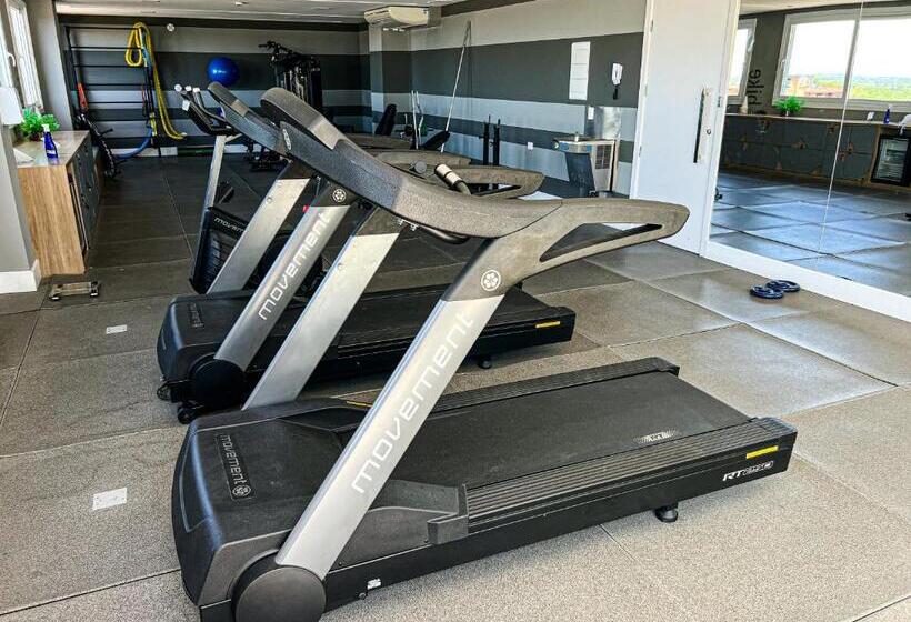 Отель Studios Cityhome Maxplaza Canoas