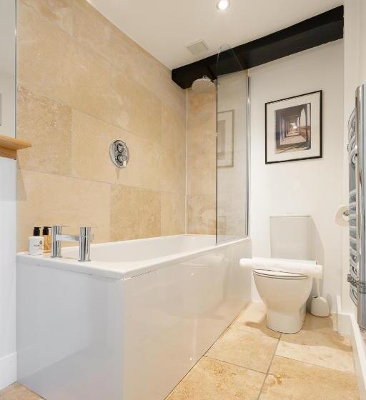 Отель The Crab & Lobster