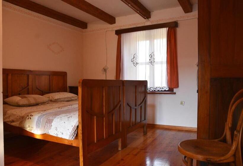 هتل Tourist Farm škerlj