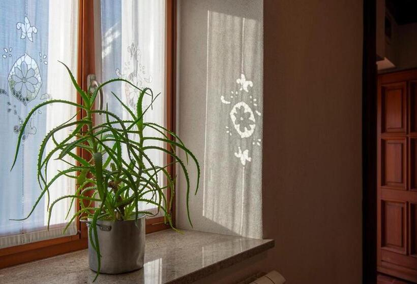 هتل Tourist Farm škerlj