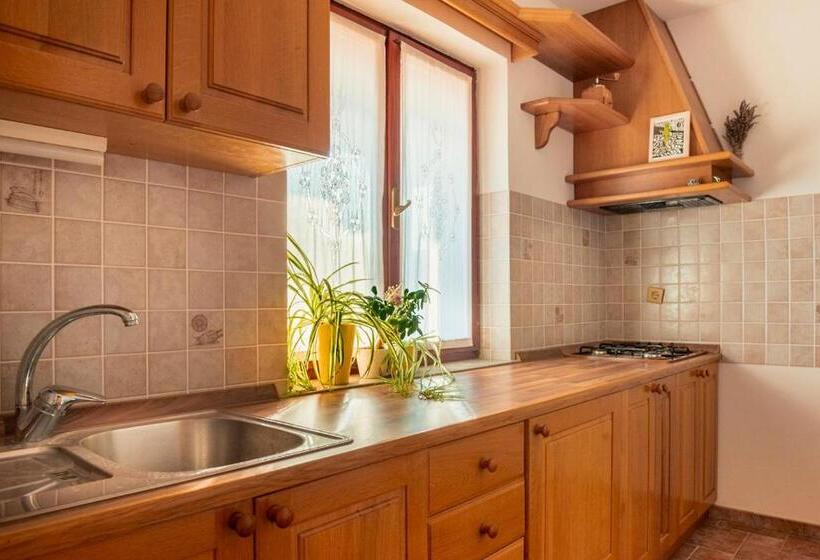 هتل Tourist Farm škerlj