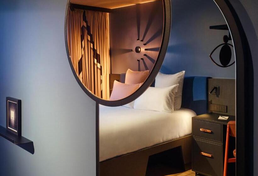 Отель Tribe Paris Saint Ouen