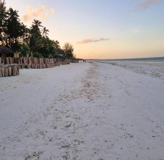 La Playa Paradise Resort