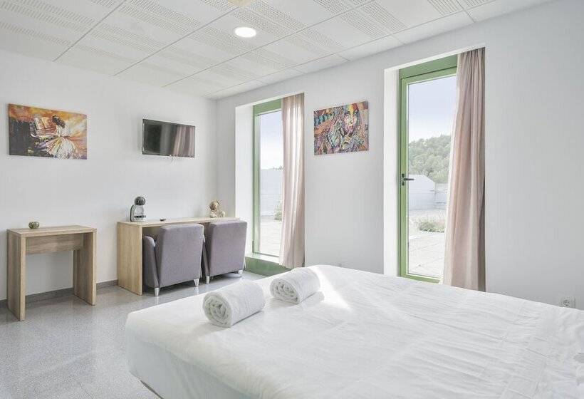 Les Begues Apartments