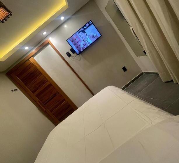 Milos Hotel Icaraizinho