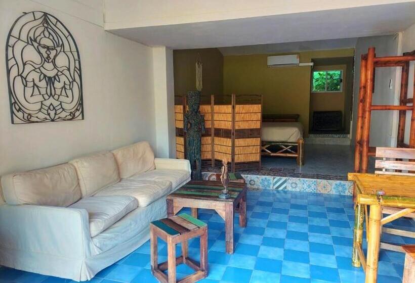 پانسیون Baan Sikhao Yanui