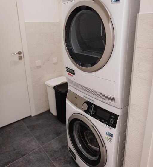 پانسیون Birch Alley Self Check In