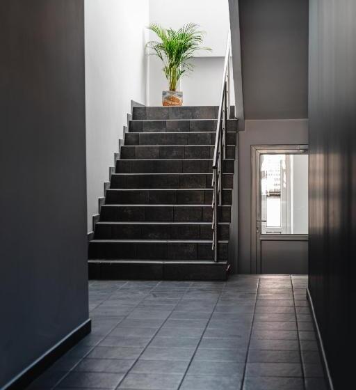 پانسیون Birch Alley Self Check In