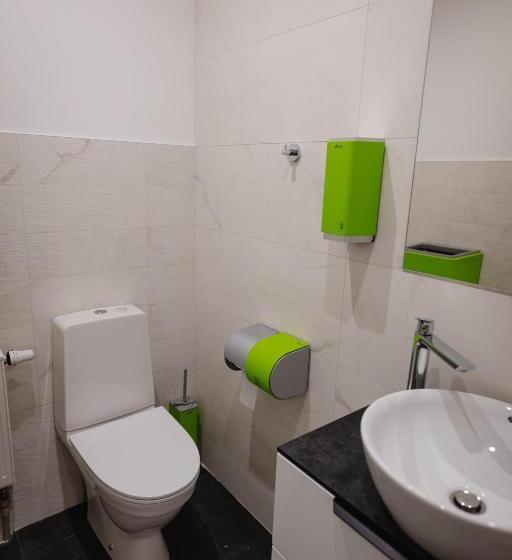 پانسیون Birch Alley Self Check In